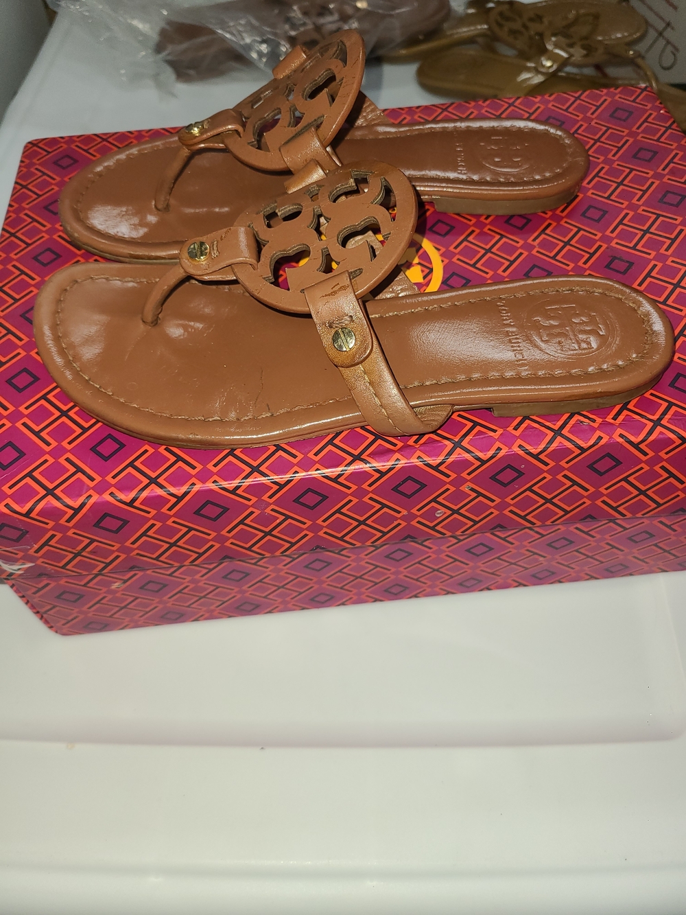 Tory Burch Miller Designer Brown Leather Thong Flip Flop Sandals 6.5 - Picture 4 of 10